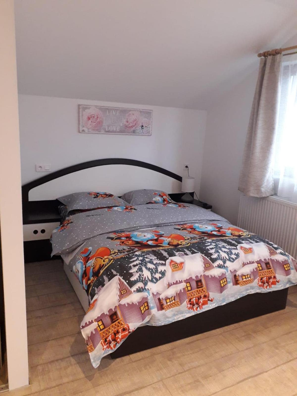 Cazare REGIM HÔTELIER ZĂRNEŞTI Exterior foto